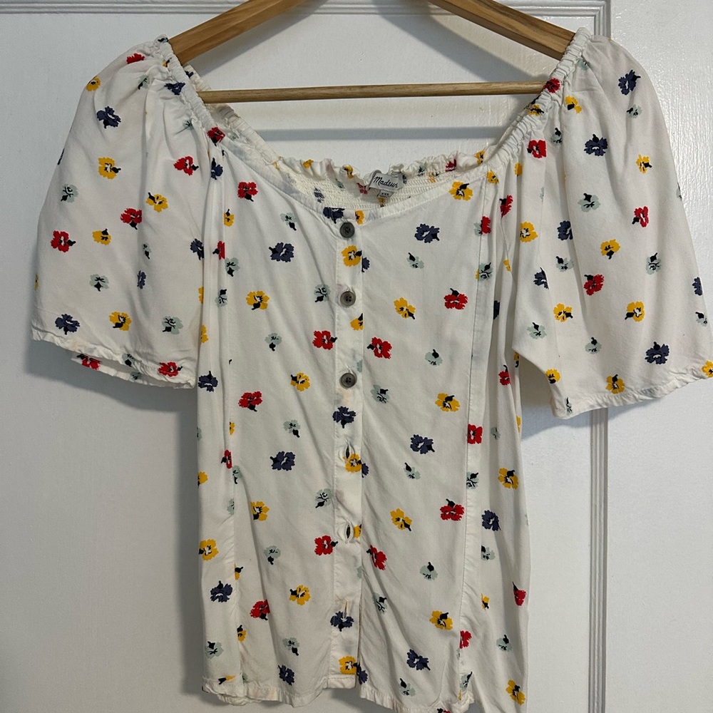 Floral Button-Up Off-Shoulder Top